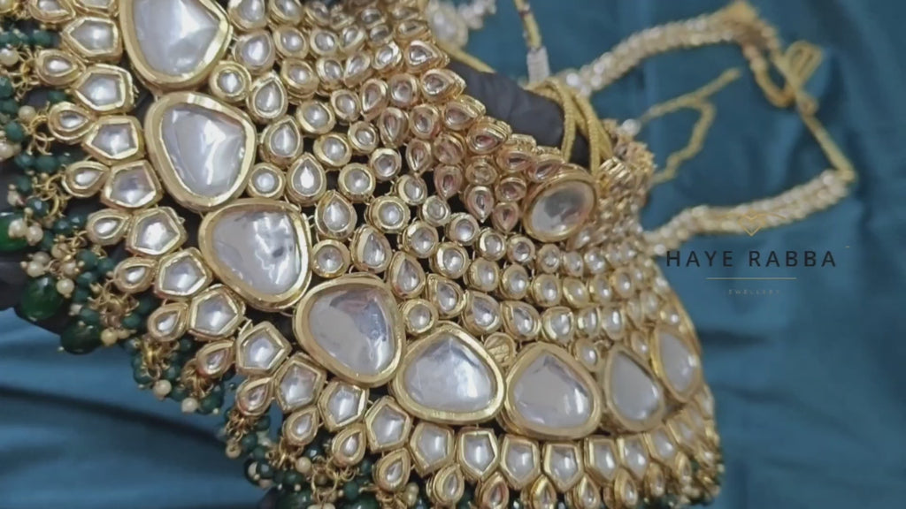 Emerald Kundan Bridal Jewellery Set